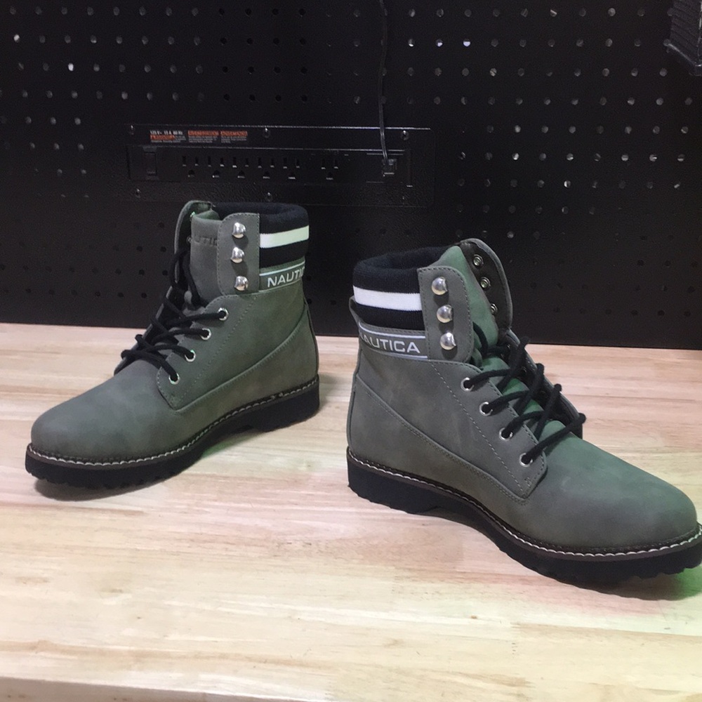 New Nautica Woman’s Olive Green Lace-Up Ankle Boots
